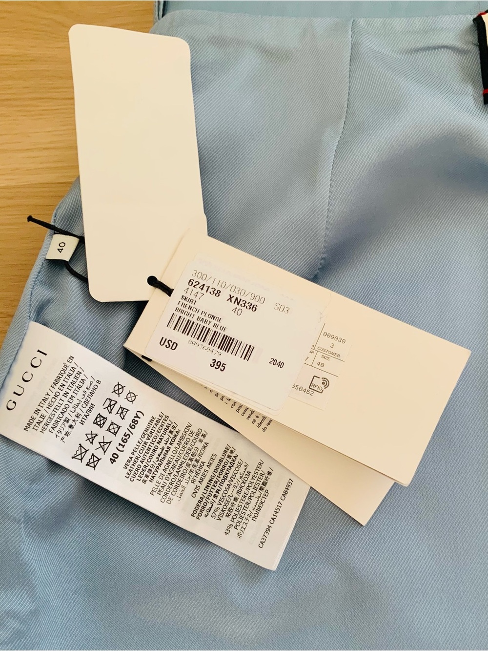 GUCCI SKIRT FRENCH PLONGE
BRIGHT BABY BLUE - Picture 7 of 10